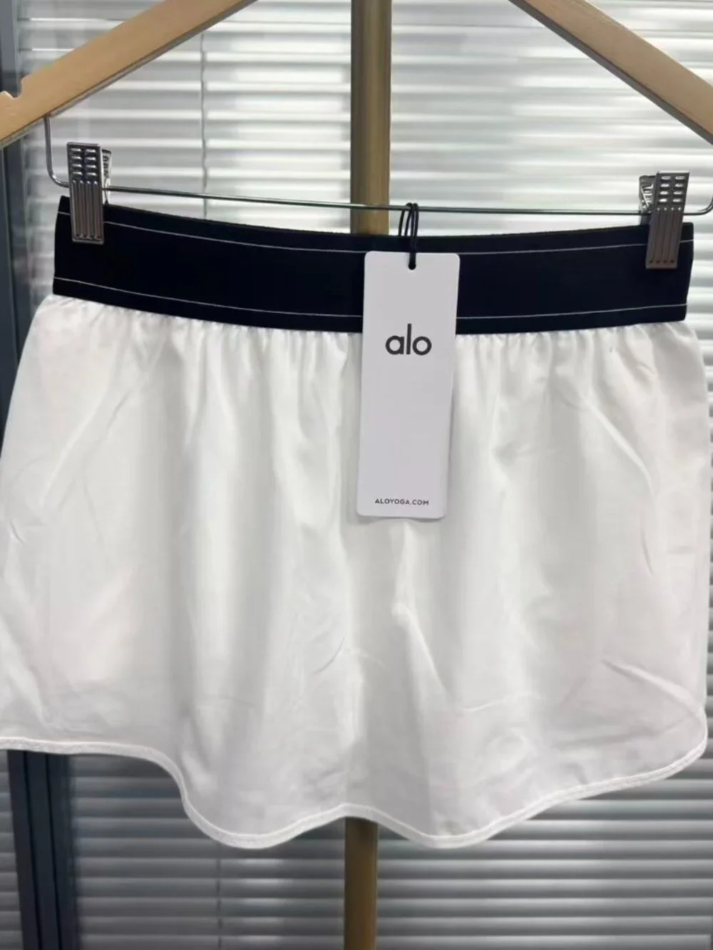 NWT ALO Yoga🧇Match Point Tennis Skirt White🍮Versatile Activewear